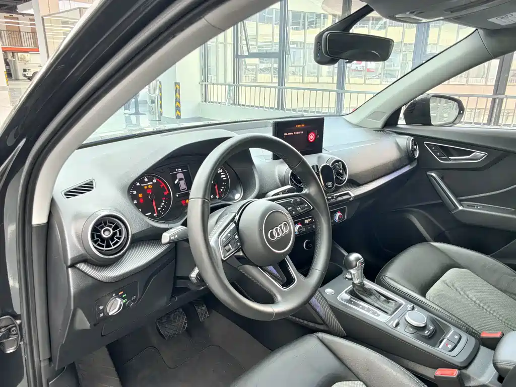 Audi Q2L — миниатюра 5