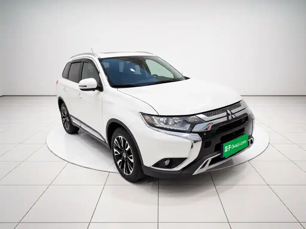 Mitsubishi Outlander — миниатюра 3
