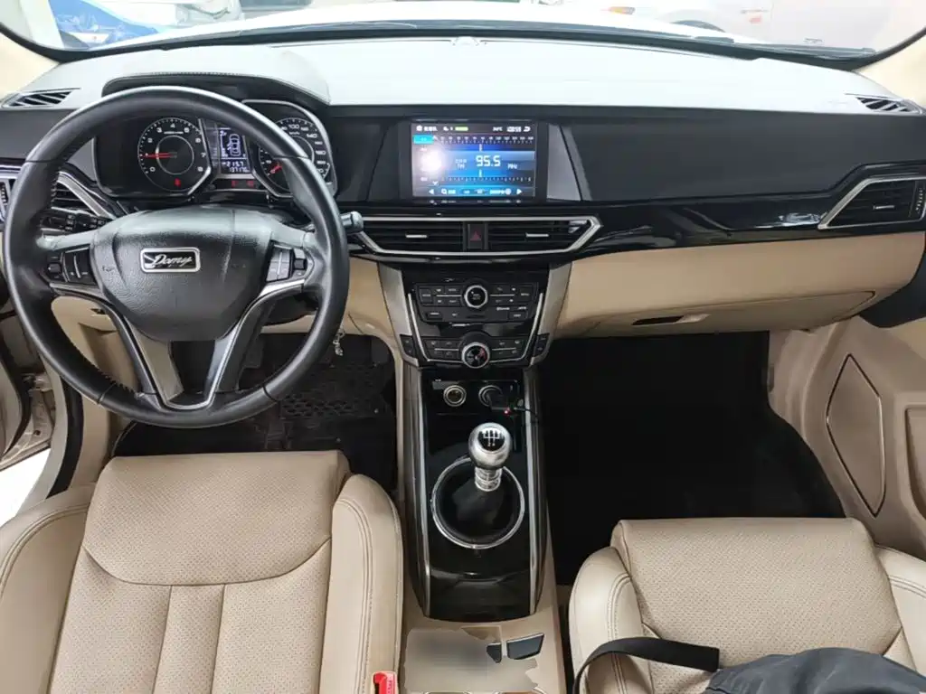 Zotye X5 — миниатюра 10