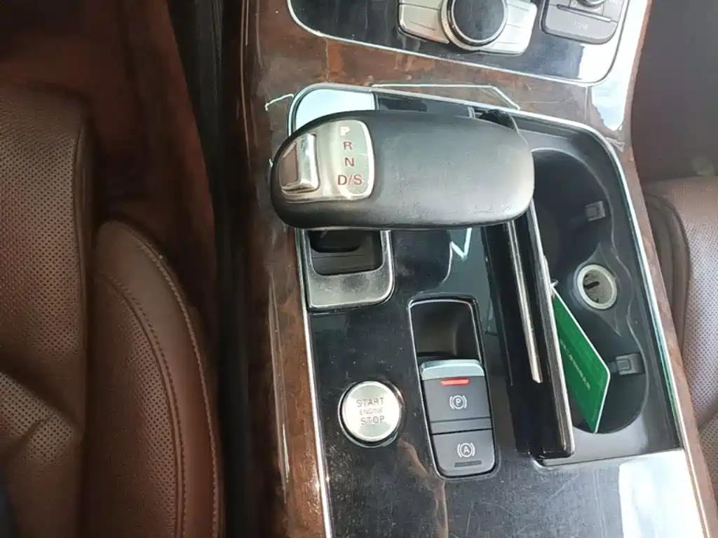 Audi A8 — миниатюра 14