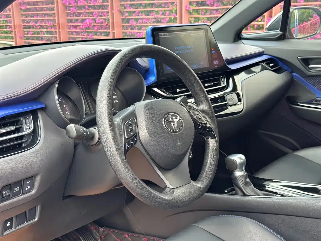 Toyota C-HR — миниатюра 8