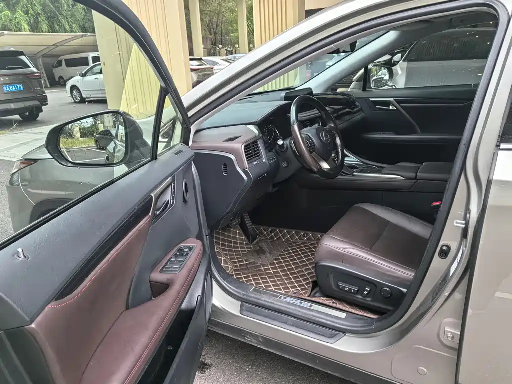 Lexus RX — миниатюра 4