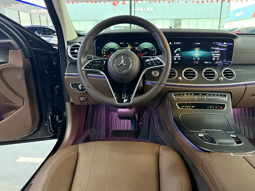 Mercedes-Benz E-Class — миниатюра 6