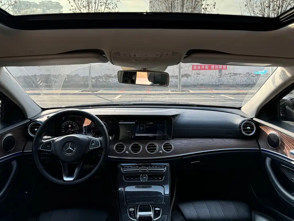 MERCEDES-BENZ E CLASS