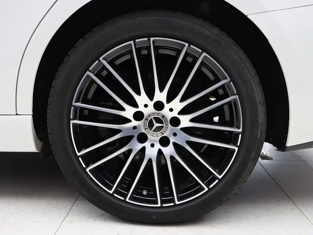 Mercedes-Benz C-Class — миниатюра 22