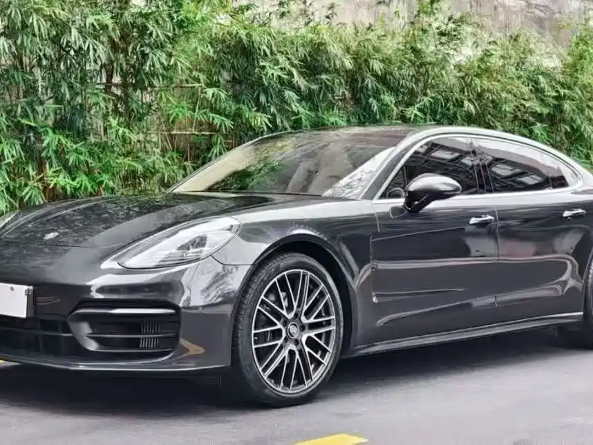 Porsche Panamera 2022