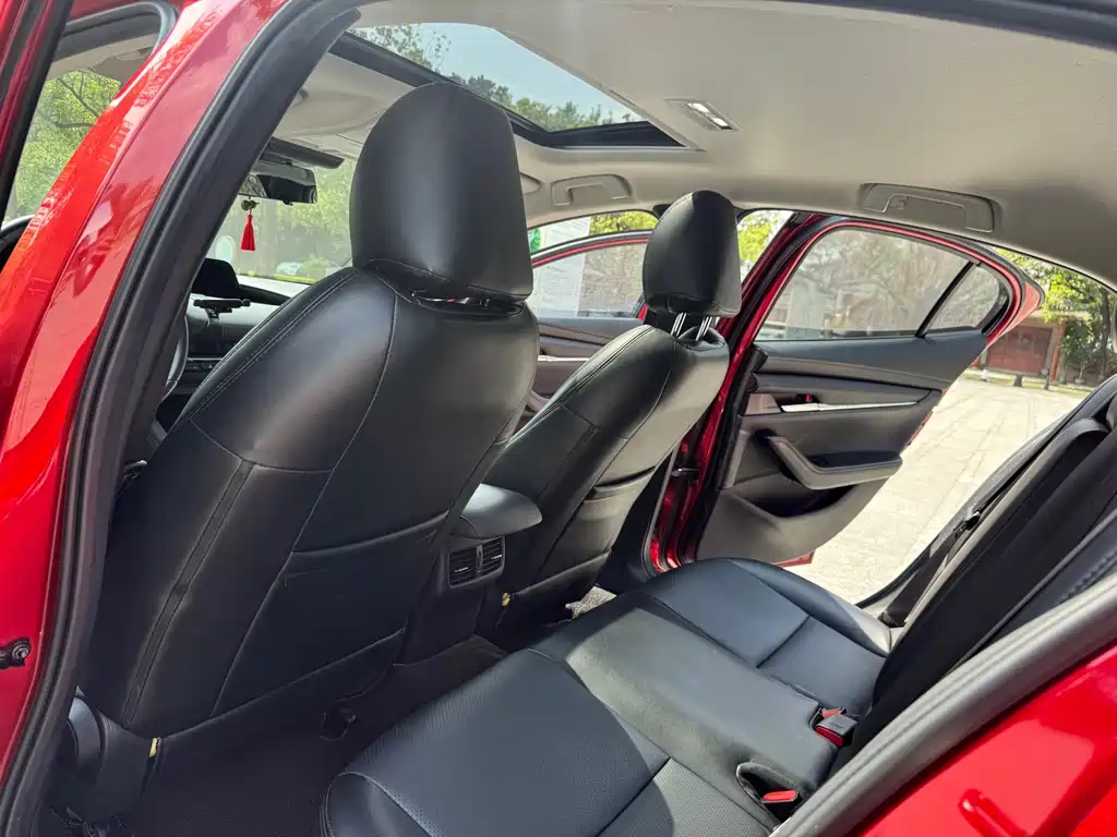 Mazda 3 Axela — миниатюра 7