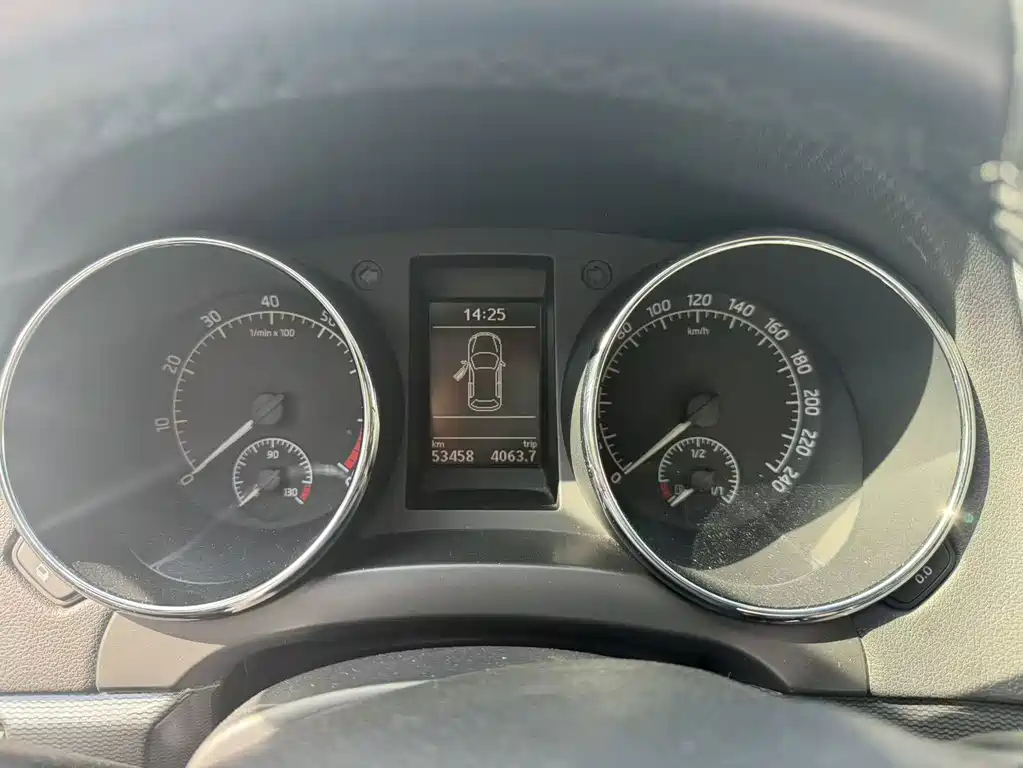 Skoda Yeti — миниатюра 5
