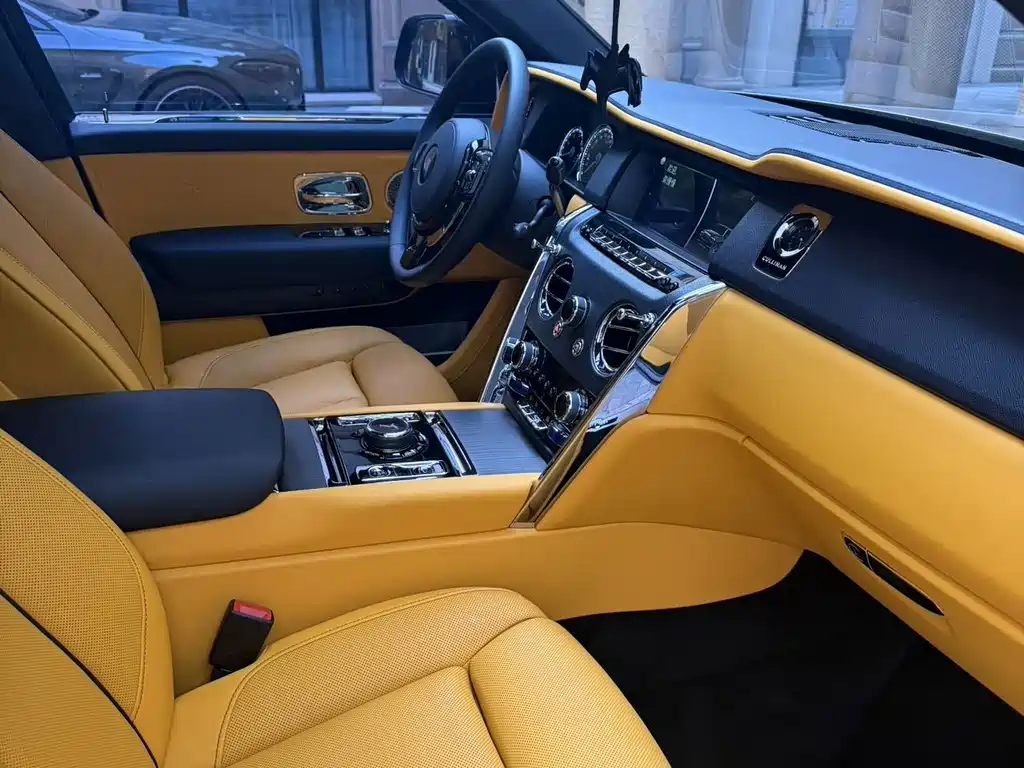 Rolls-Royce Cullinan — миниатюра 2