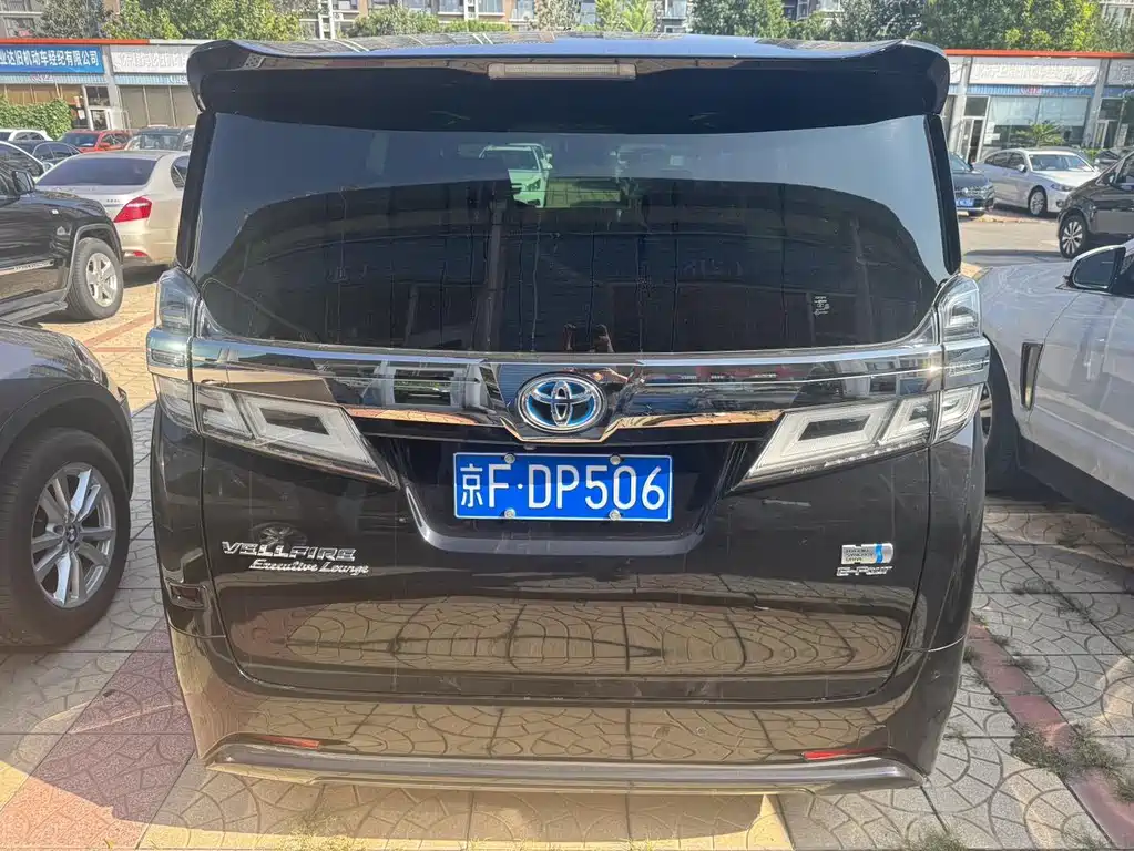 Toyota Vellfire — миниатюра 25