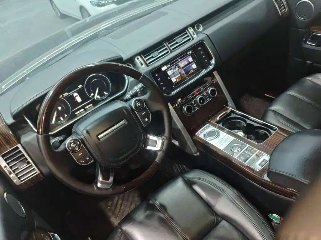 Land Rover Range Rover — миниатюра 3