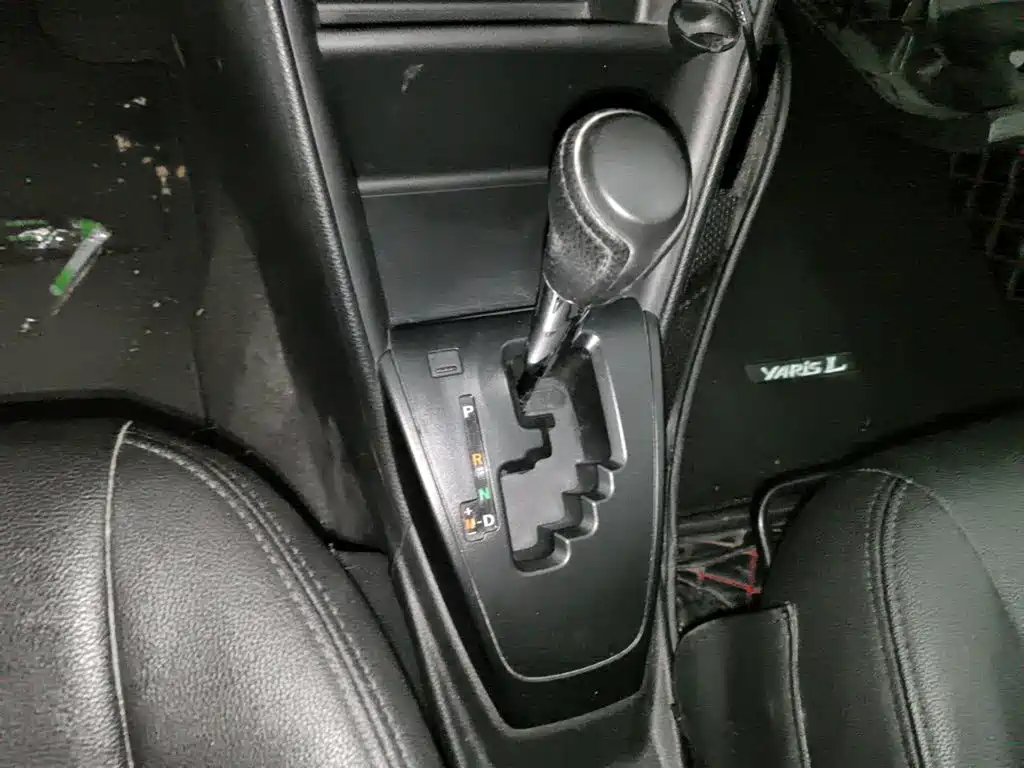 Toyota Yaris L — миниатюра 10