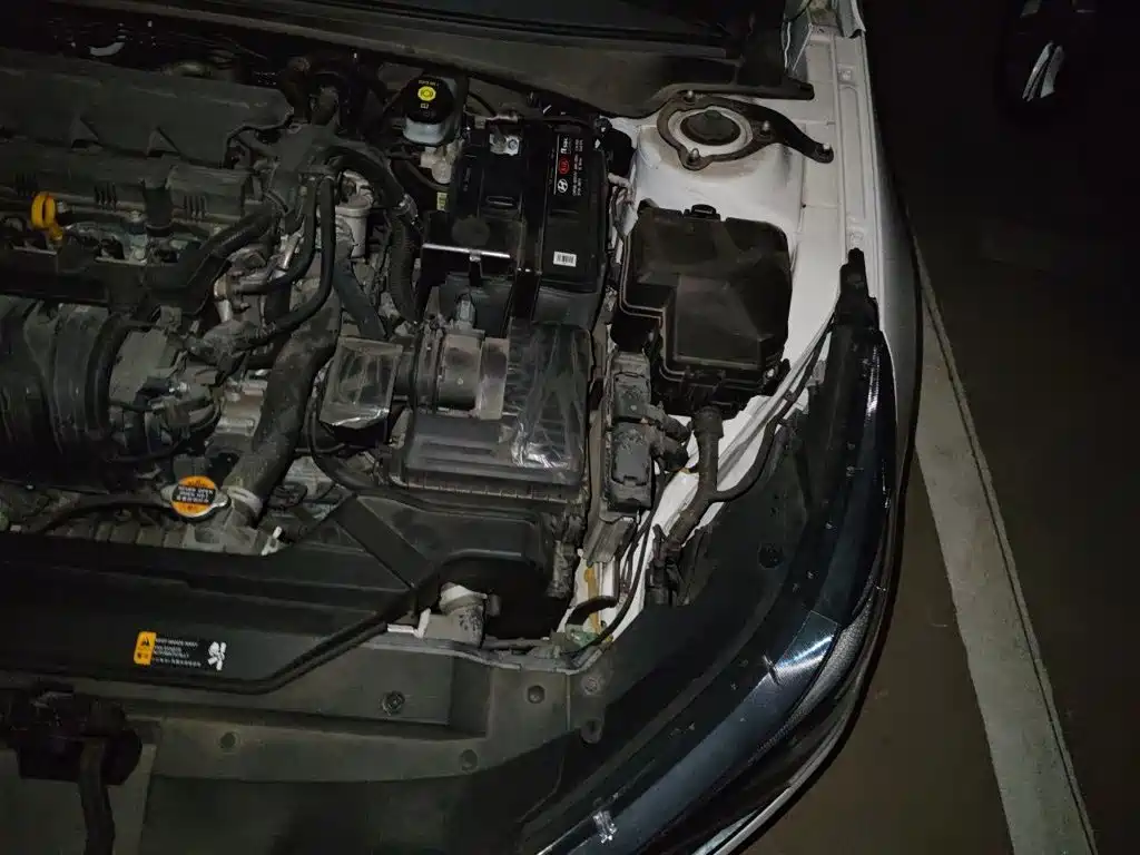 Hyundai Elantra — миниатюра 21