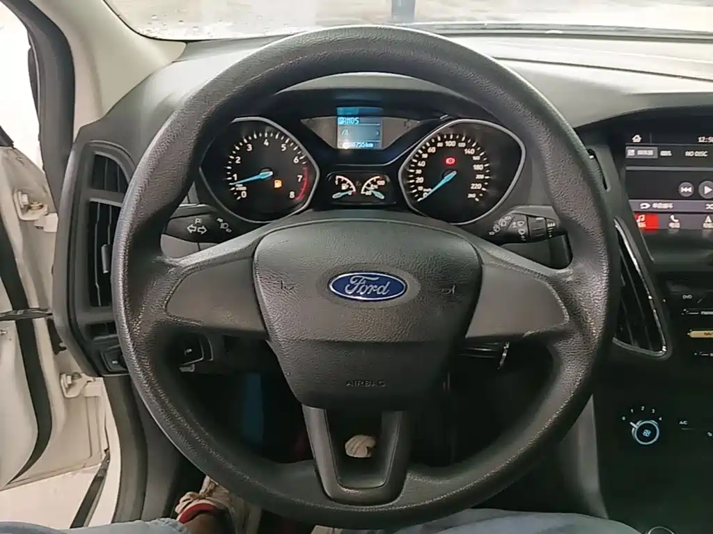 Ford Focus — миниатюра 11