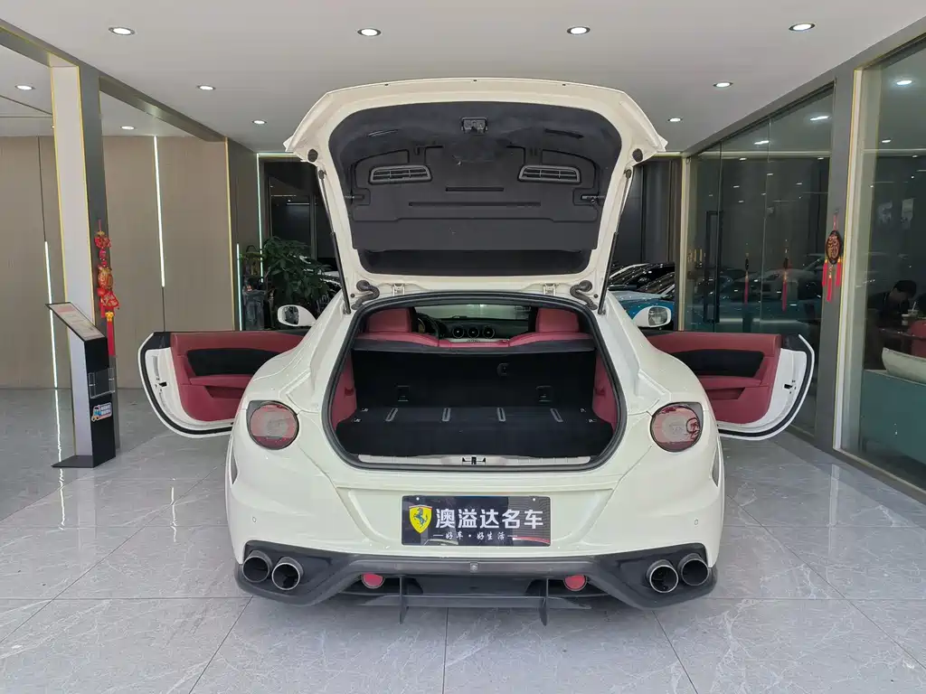 Ferrari FF 2012 6.3L V12