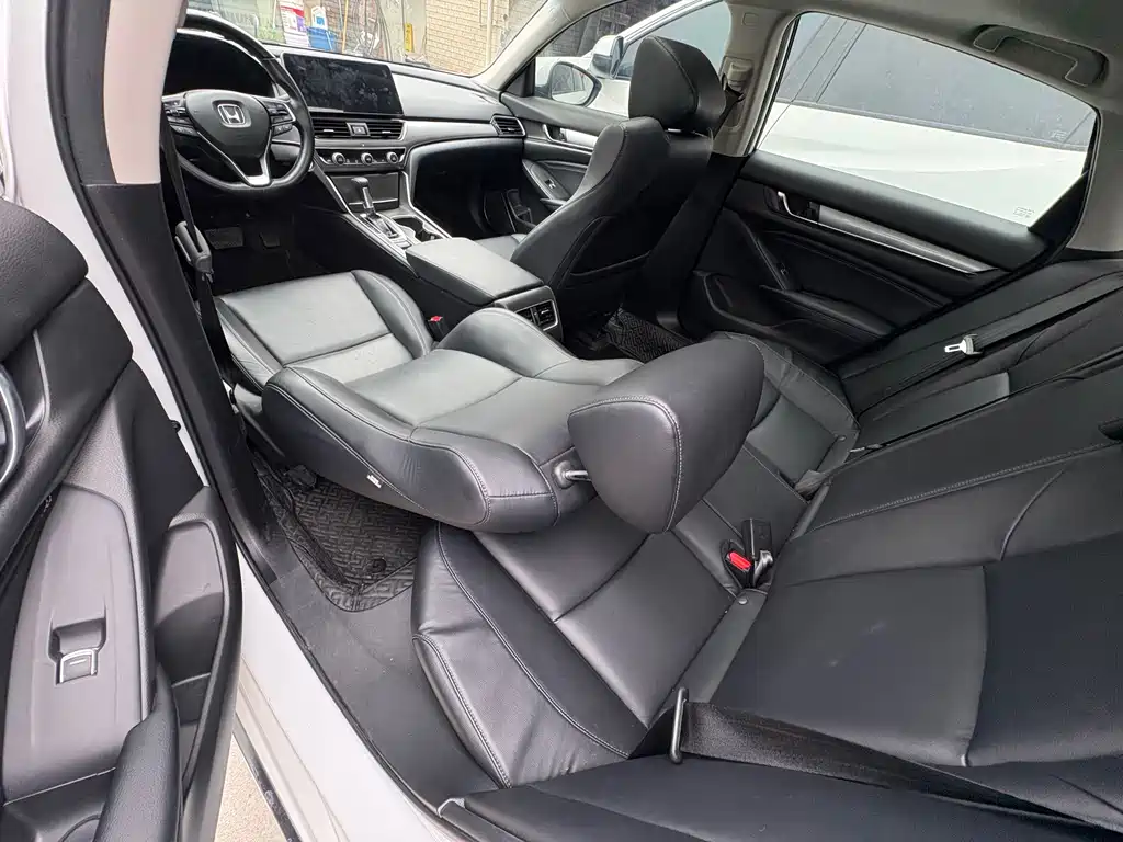 Honda Accord — миниатюра 5