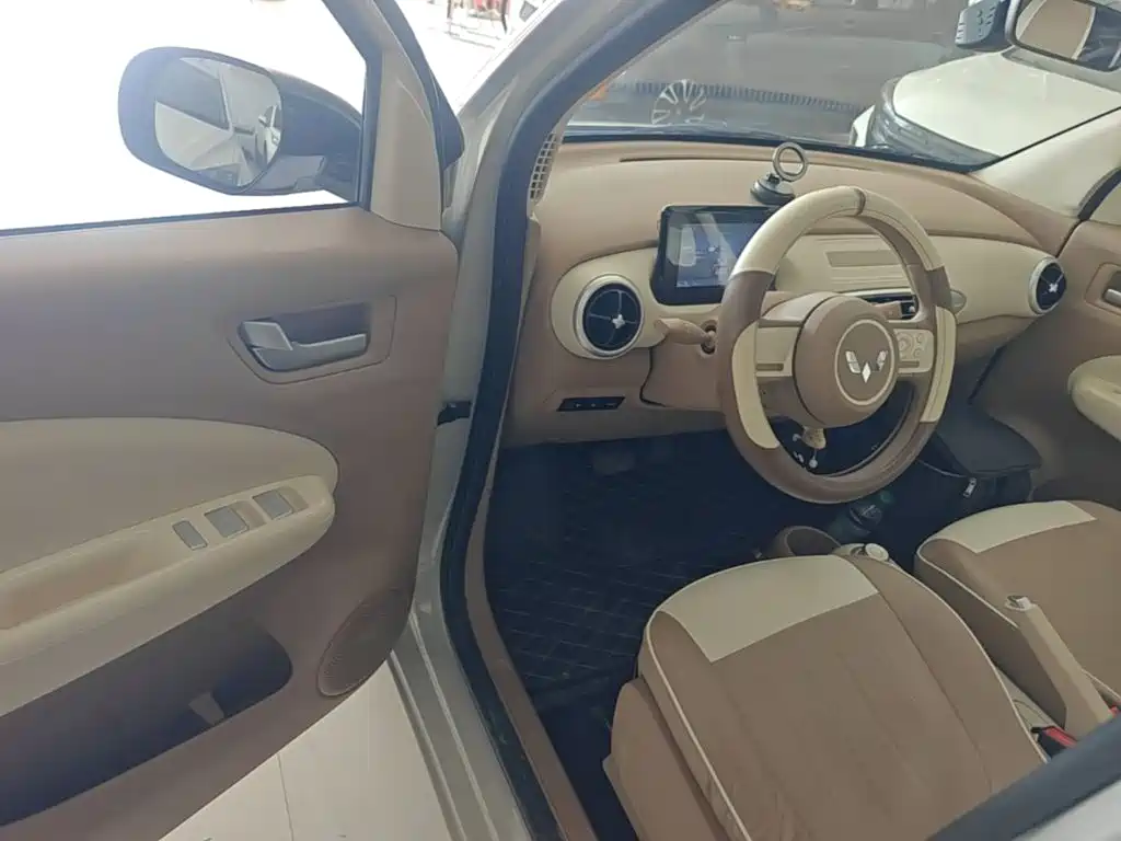 Wuling MINIEV — миниатюра 16