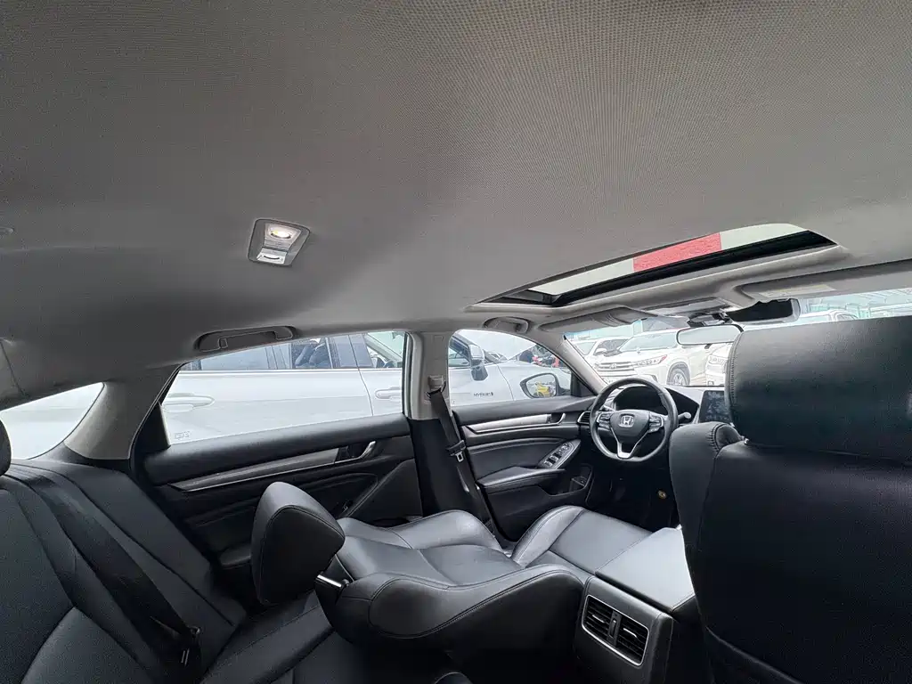 Honda Accord — миниатюра 11