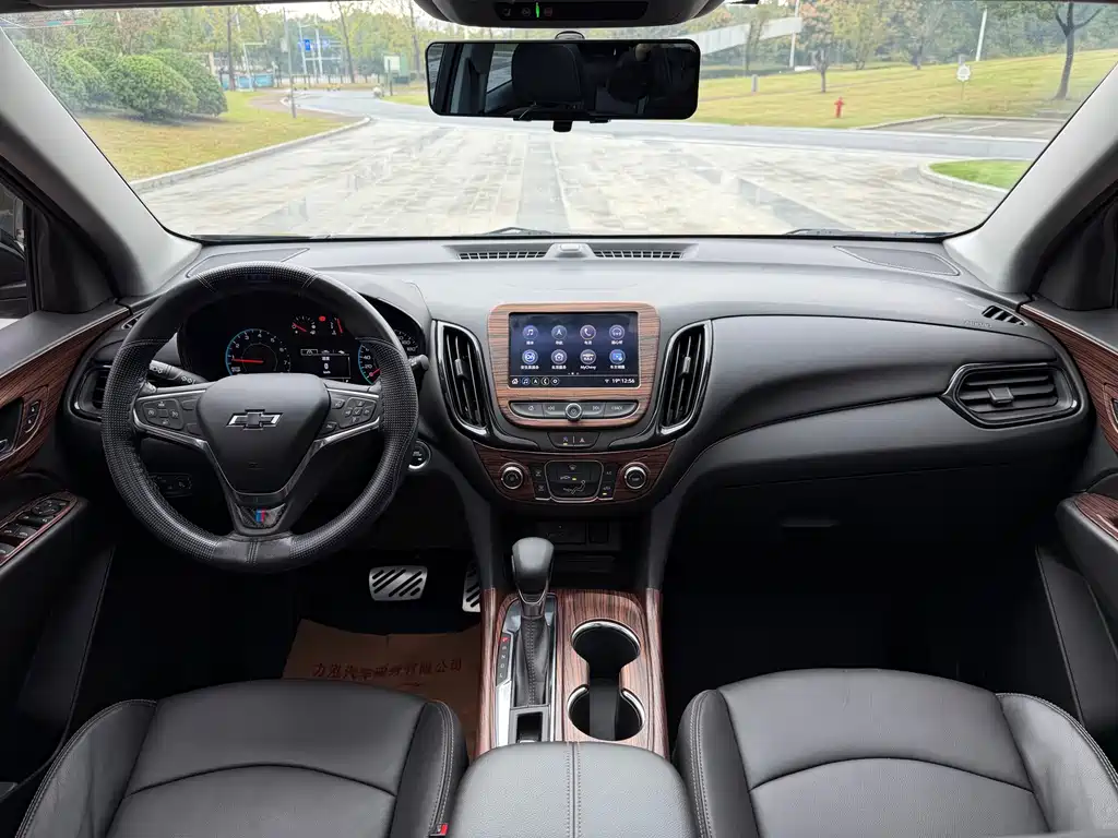 Chevrolet Equinox — миниатюра 13