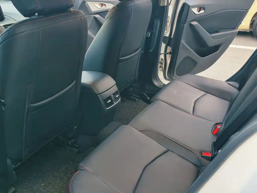 Mazda 3 Axela — миниатюра 10