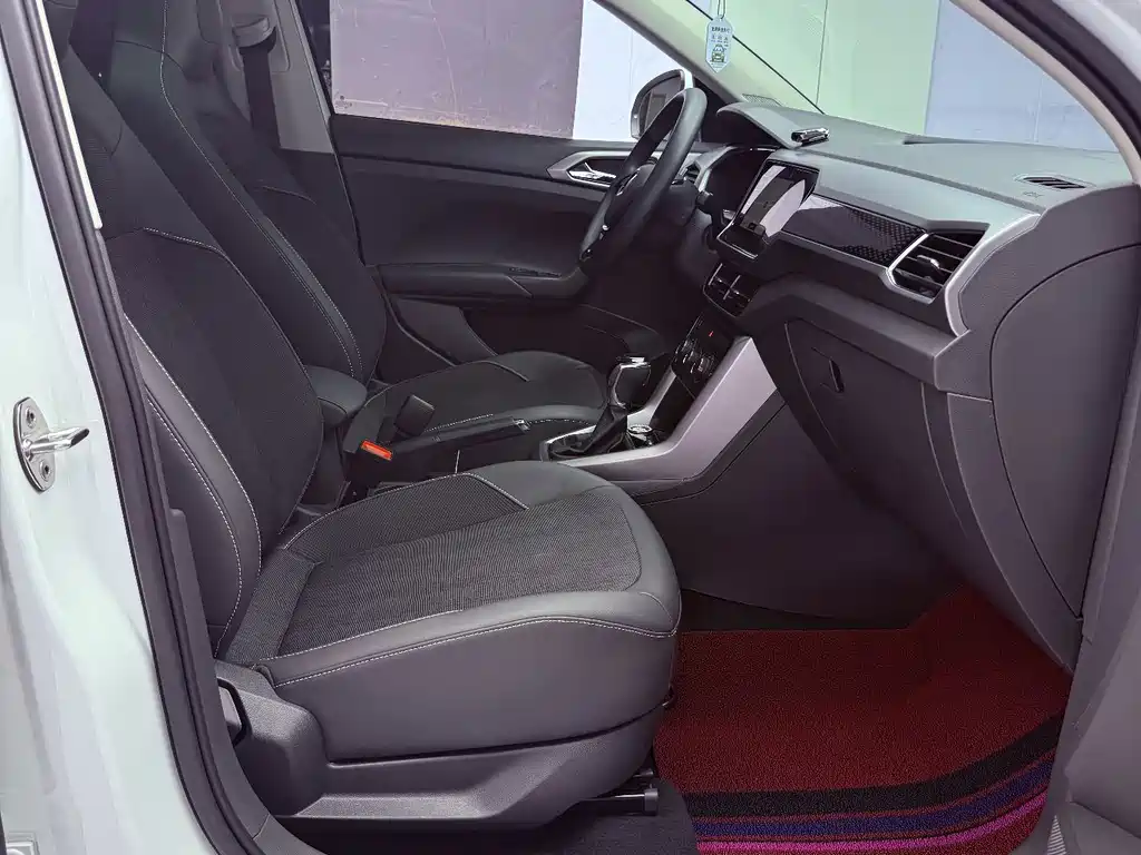 Volkswagen T-Cross — миниатюра 18