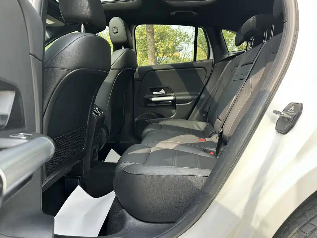 Mercedes-Benz GLA — миниатюра 16