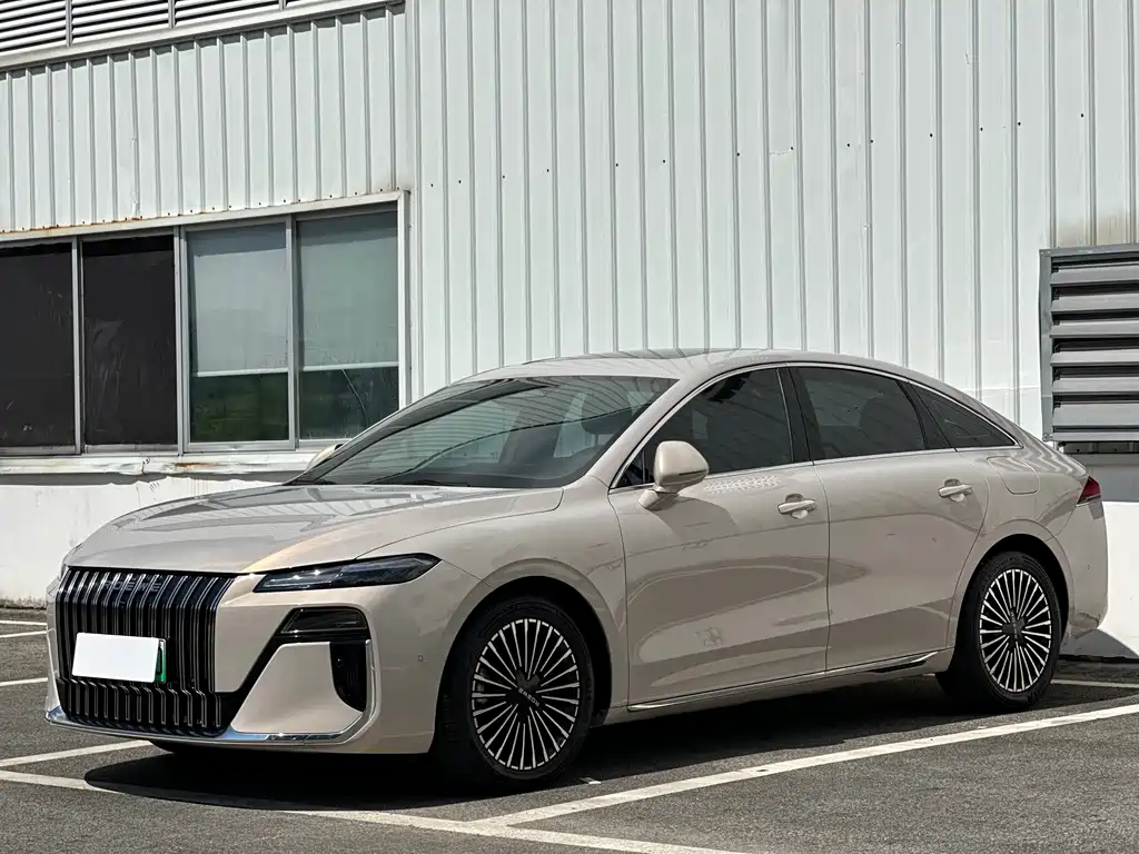 Roewe M7 DMH