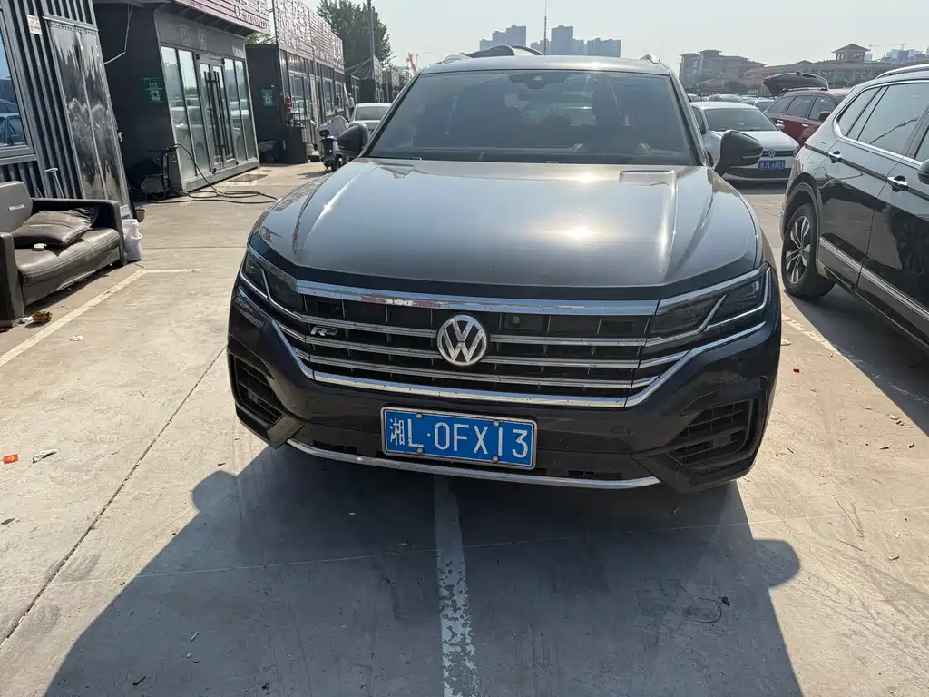 Volkswagen Touareg — миниатюра 2