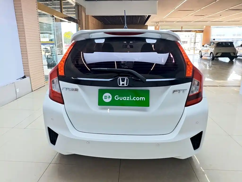 Honda Fit — миниатюра 6