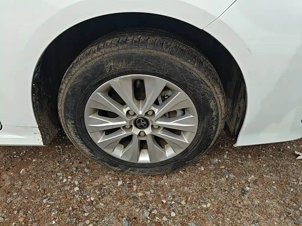 Toyota Corolla — миниатюра 12