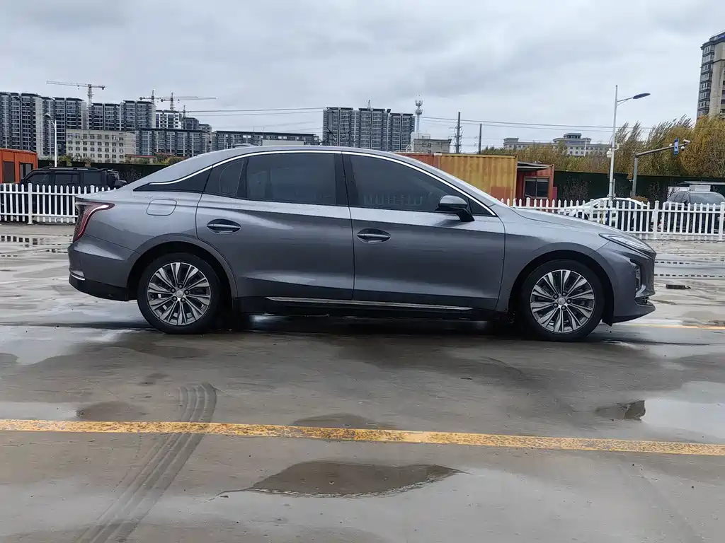 Hongqi Hongqi E-QM5 — миниатюра 4