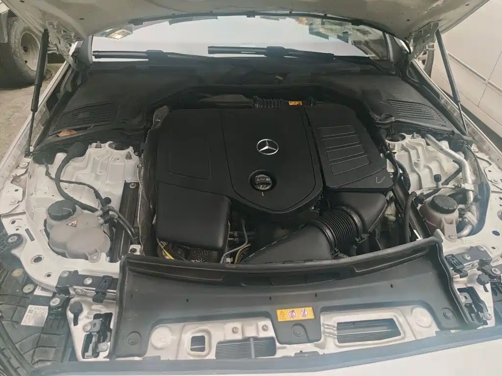Mercedes-Benz C-Class — миниатюра 16