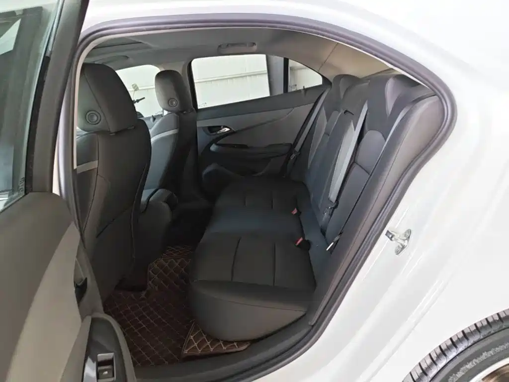 Chevrolet Malibu — миниатюра 17