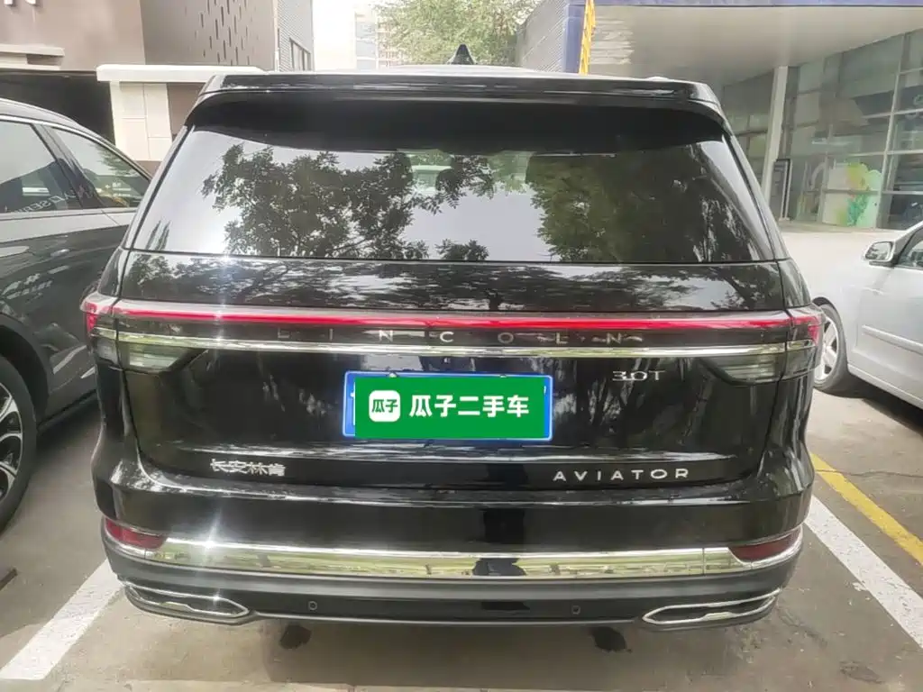 Lincoln Aviator 2024 3.0T V6 мест