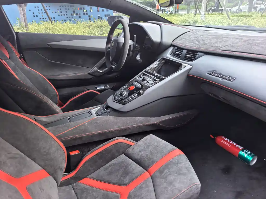 Lamborghini Aventador 2011 LP 700-4
