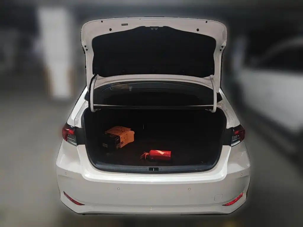Toyota Corolla — миниатюра 15