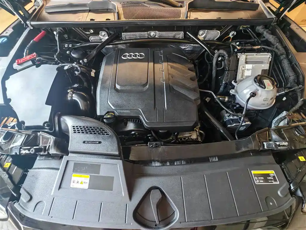 Audi Q5L Sportback — миниатюра 2