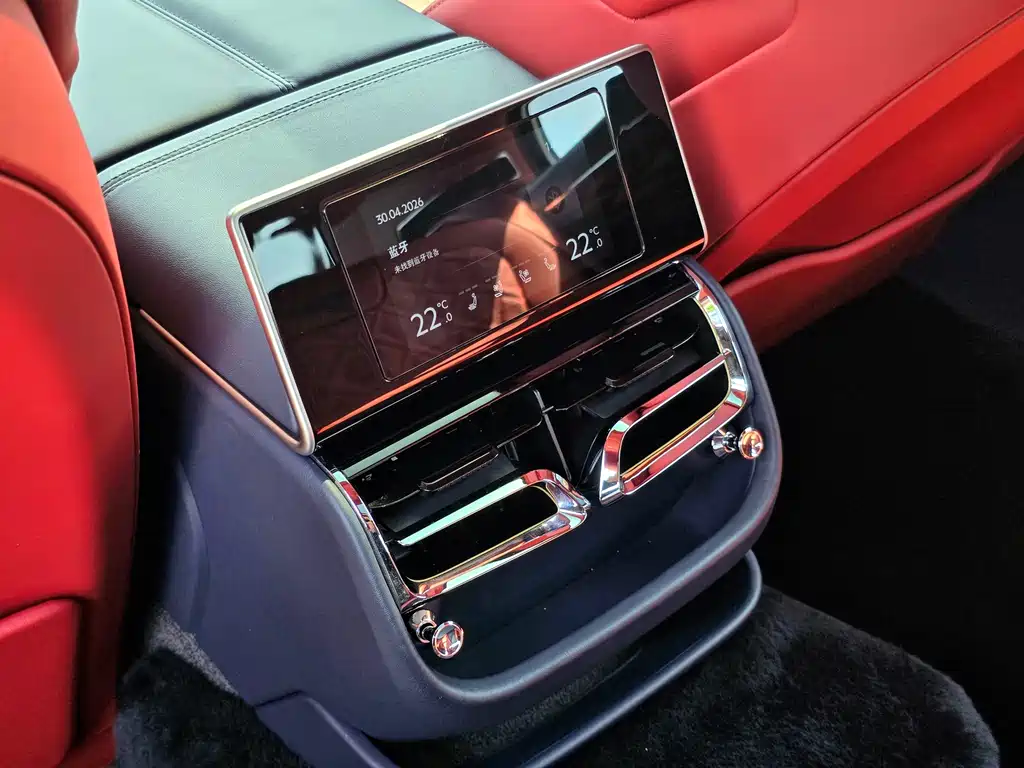 Bentley Flying Spur — миниатюра 12