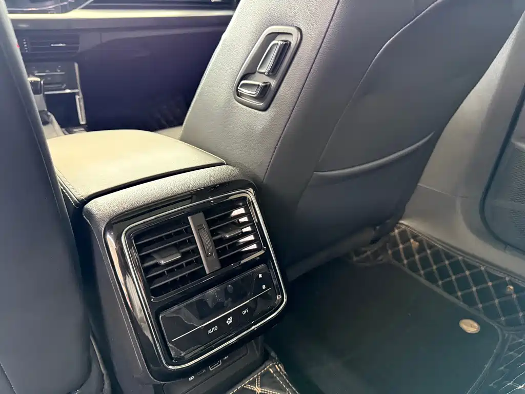 Volkswagen Passat 2023 330TSI Elite
