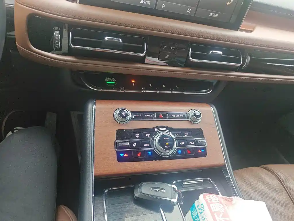 Lincoln Aviator — миниатюра 9