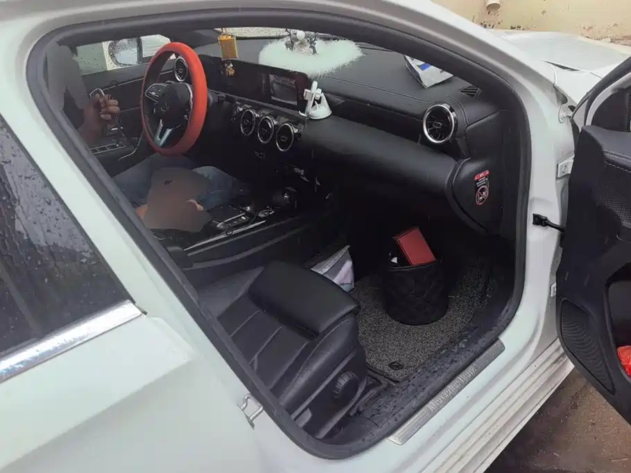 Mercedes-Benz A-Class — миниатюра 8