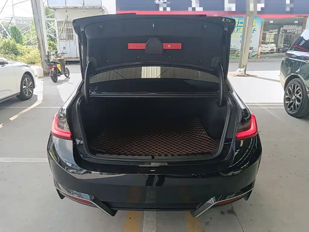 BMW i3 — миниатюра 19
