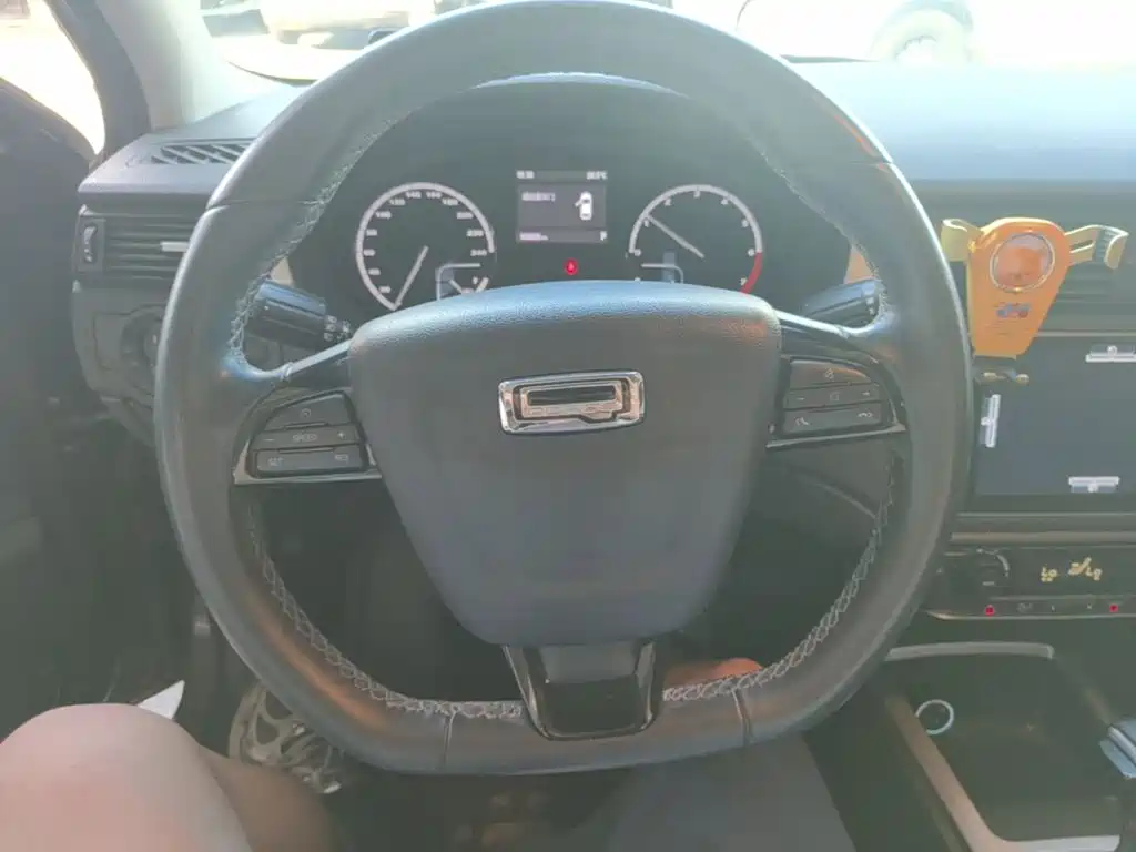 Qoros Qoros 3 — миниатюра 11