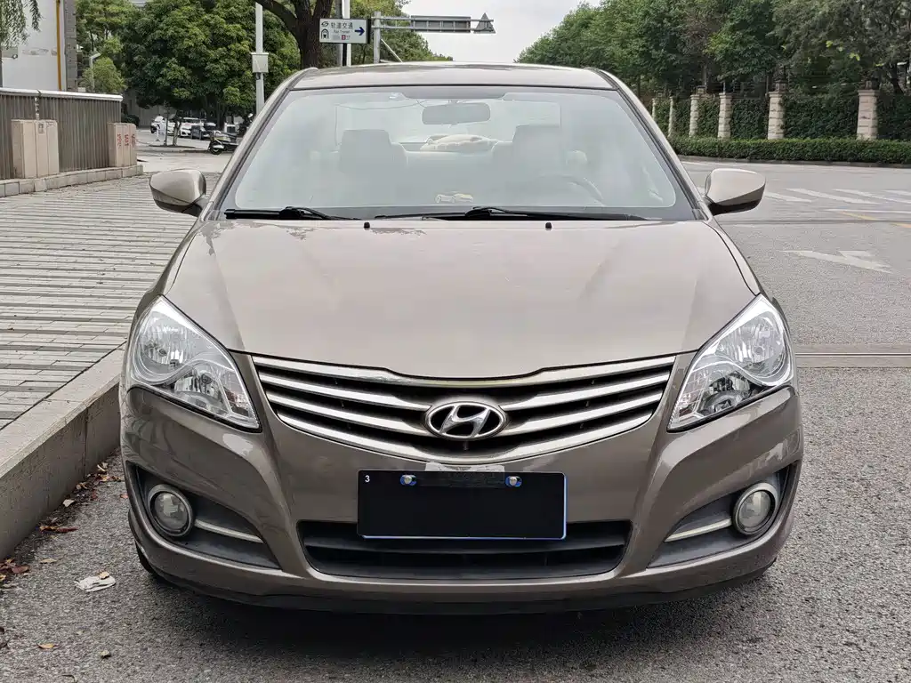 Hyundai Elantra — миниатюра 2