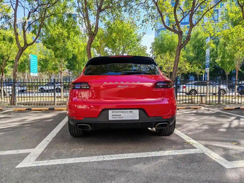 Porsche Macan — миниатюра 12