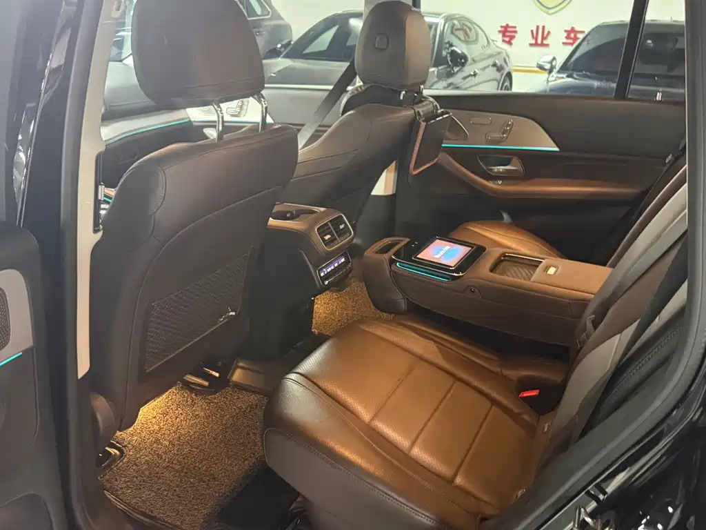 Mercedes-Benz GLS — миниатюра 11