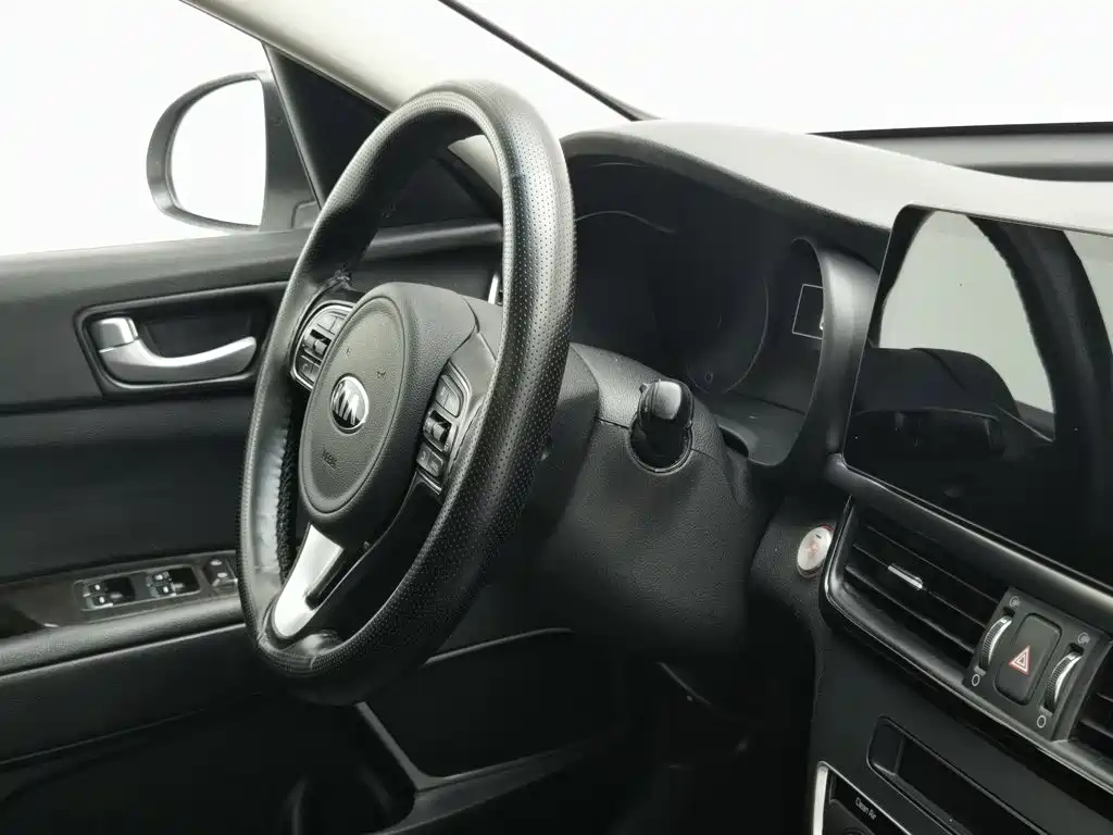 Kia K5 — миниатюра 22
