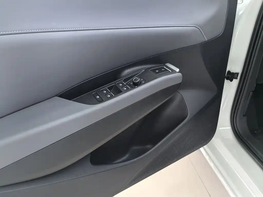 Volkswagen Lavida 2026 Pro 300TSI