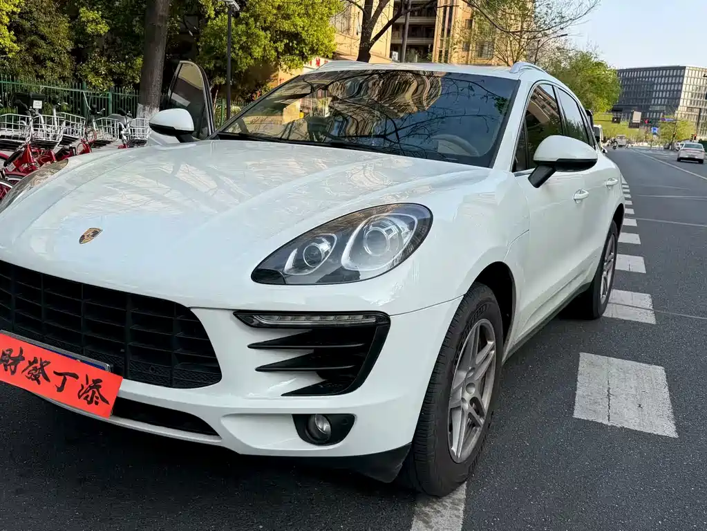 Porsche Macan 2016