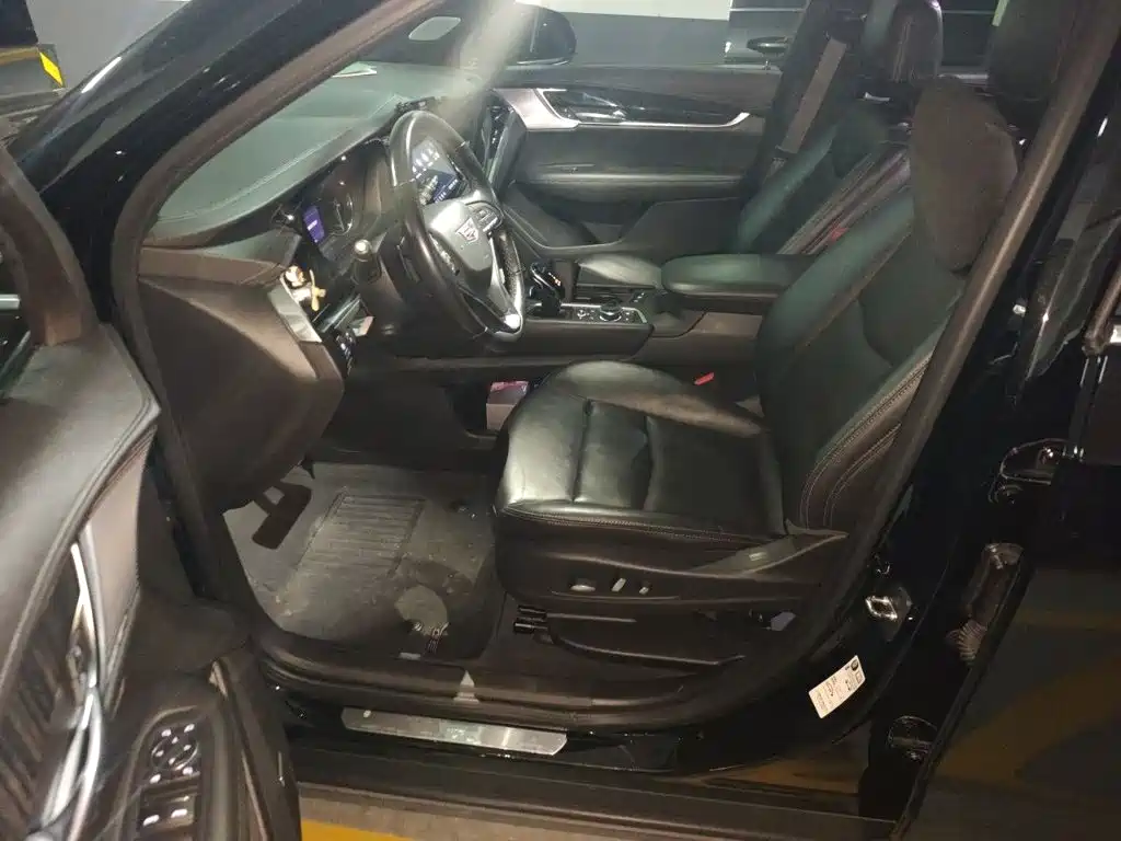 Cadillac XT6 — миниатюра 12